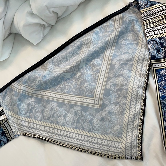 Bandana top✨ - Picture 2 of 3